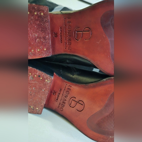 Leonardo Black Leather Ankle Boots with Vibrant Red Interior Leather Sole - Picture 8 of 9